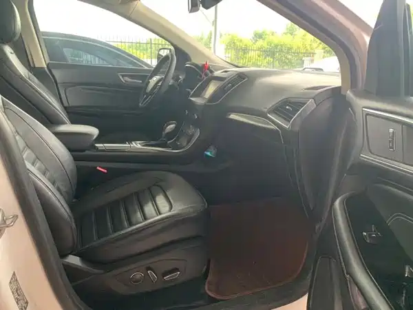 Ford Edge 2015