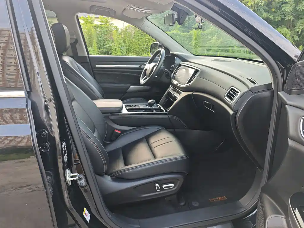 GAC Motor Trumpchi GS8 2019 — фото 11