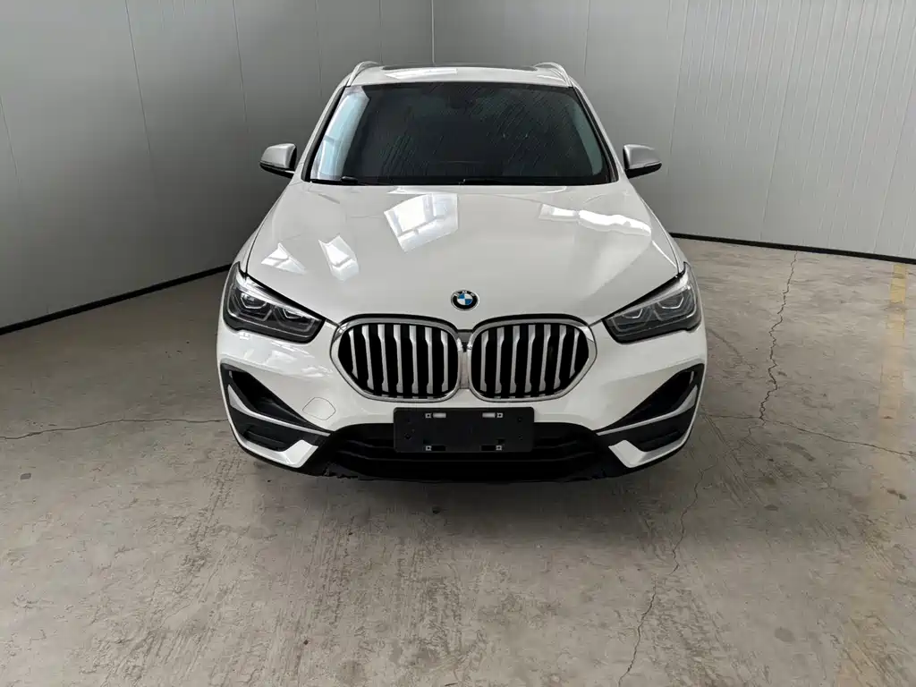 BMW X1 2022 — фото 3