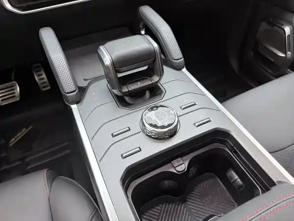 Jetour Traveller 2025