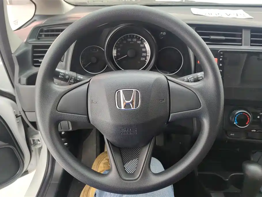 Honda Fit 2016 — фото 15