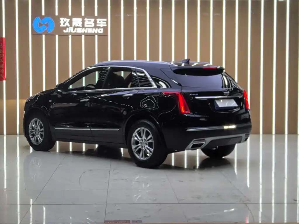 Cadillac XT5 2022 — фото 12