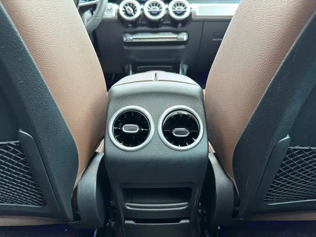 Mercedes-Benz GLB 2020 — фото 19