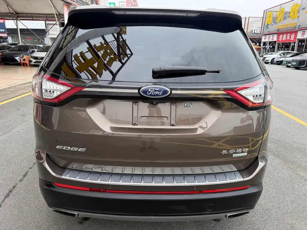 Ford Edge 2016 — фото 6