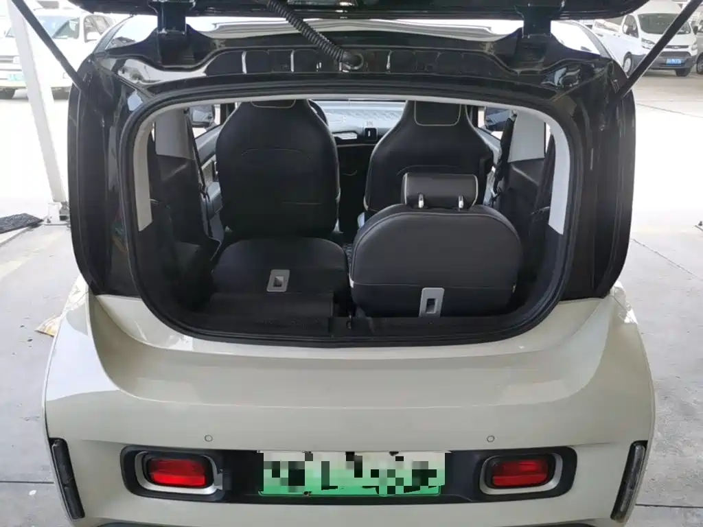 Baojun Kiwi EV 2022 — фото 10