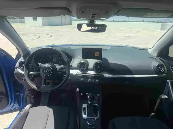 Audi Q2L 2020