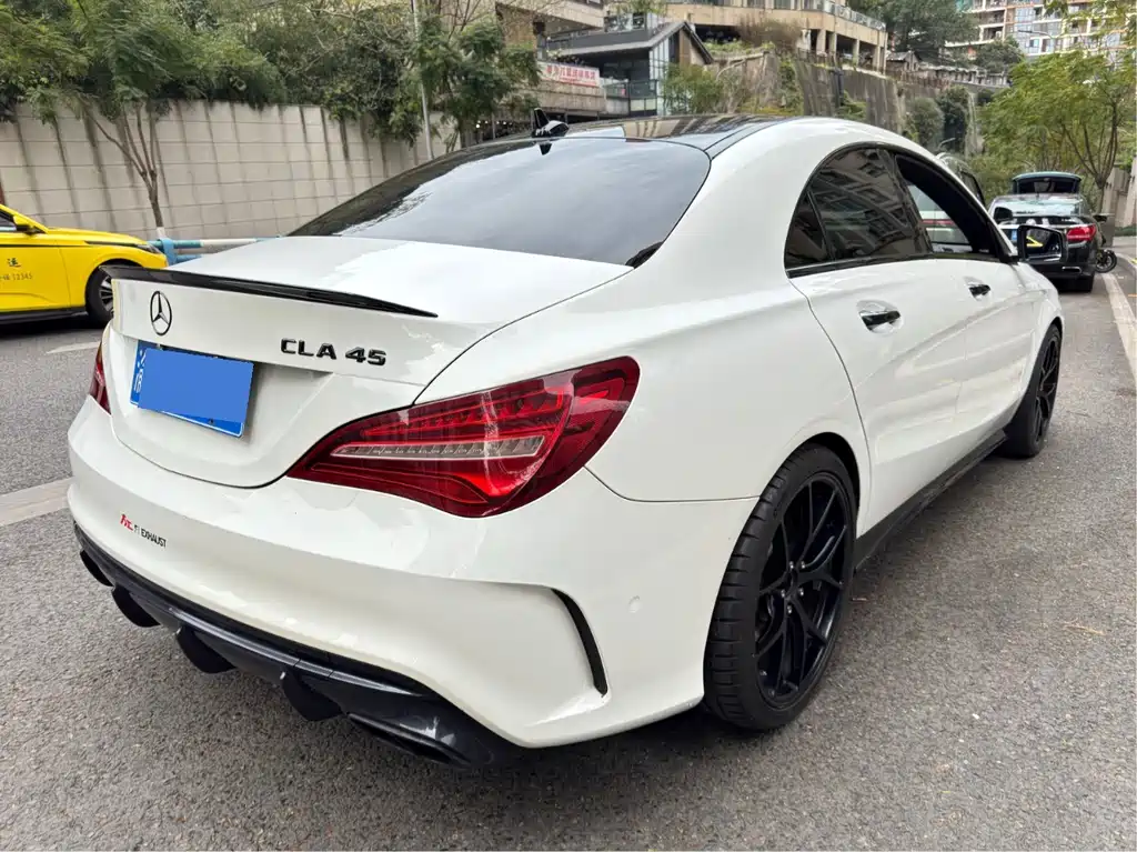 Mercedes-Benz CLA AMG 2017 — фото 17