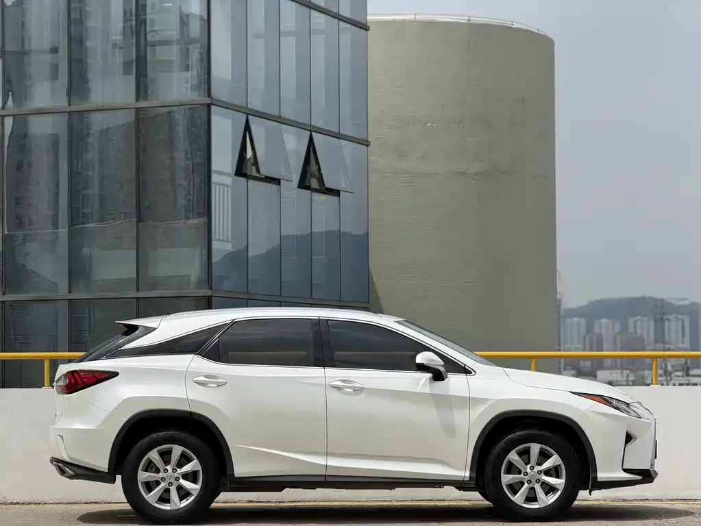 Lexus RX 2017 — фото 8