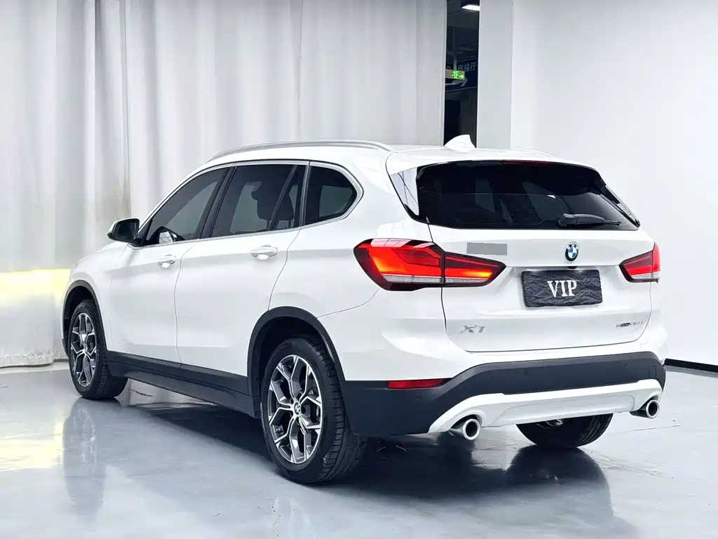 BMW X1 2021 — фото 8