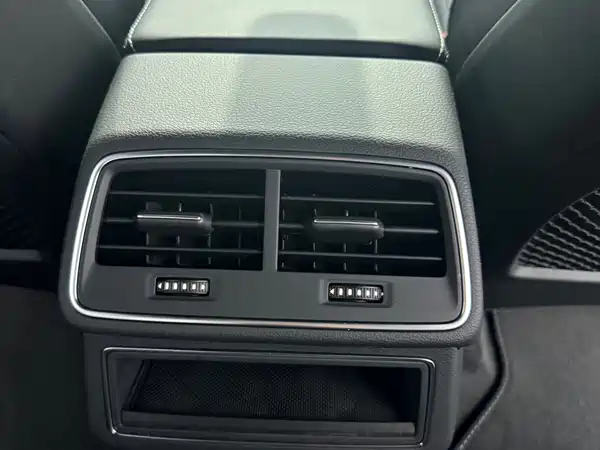 Audi A6L 2022