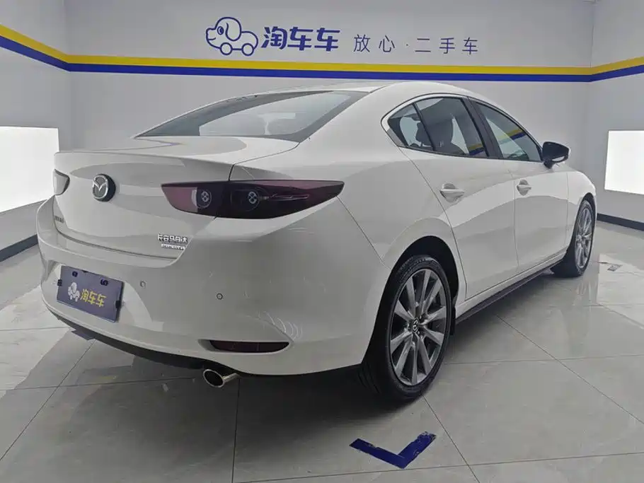 Mazda 3 Axela 2026
