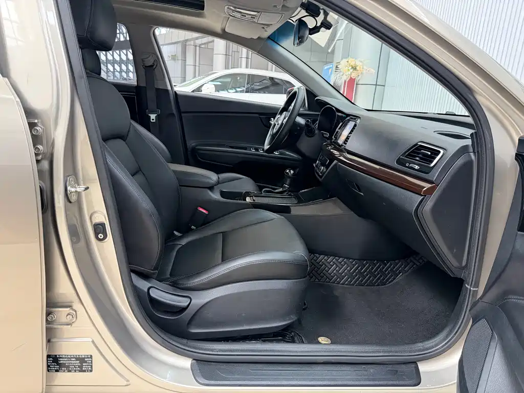 Kia K4 2015