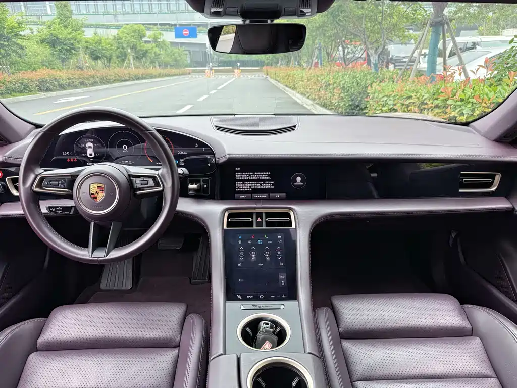 Porsche Taycan 2022 — фото 9