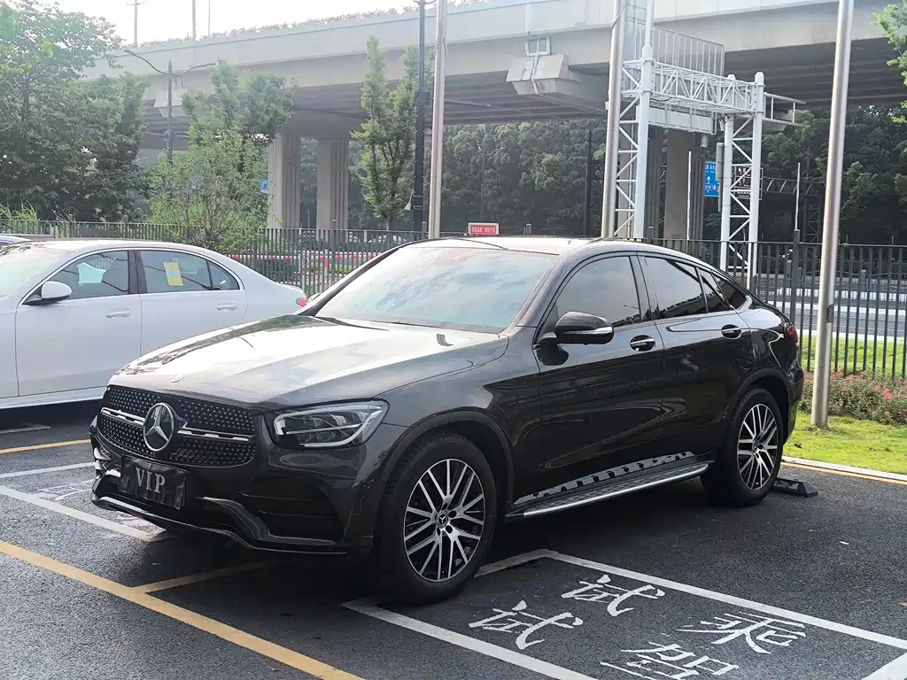 Mercedes-Benz GLC Coupe 2020 — фото 1