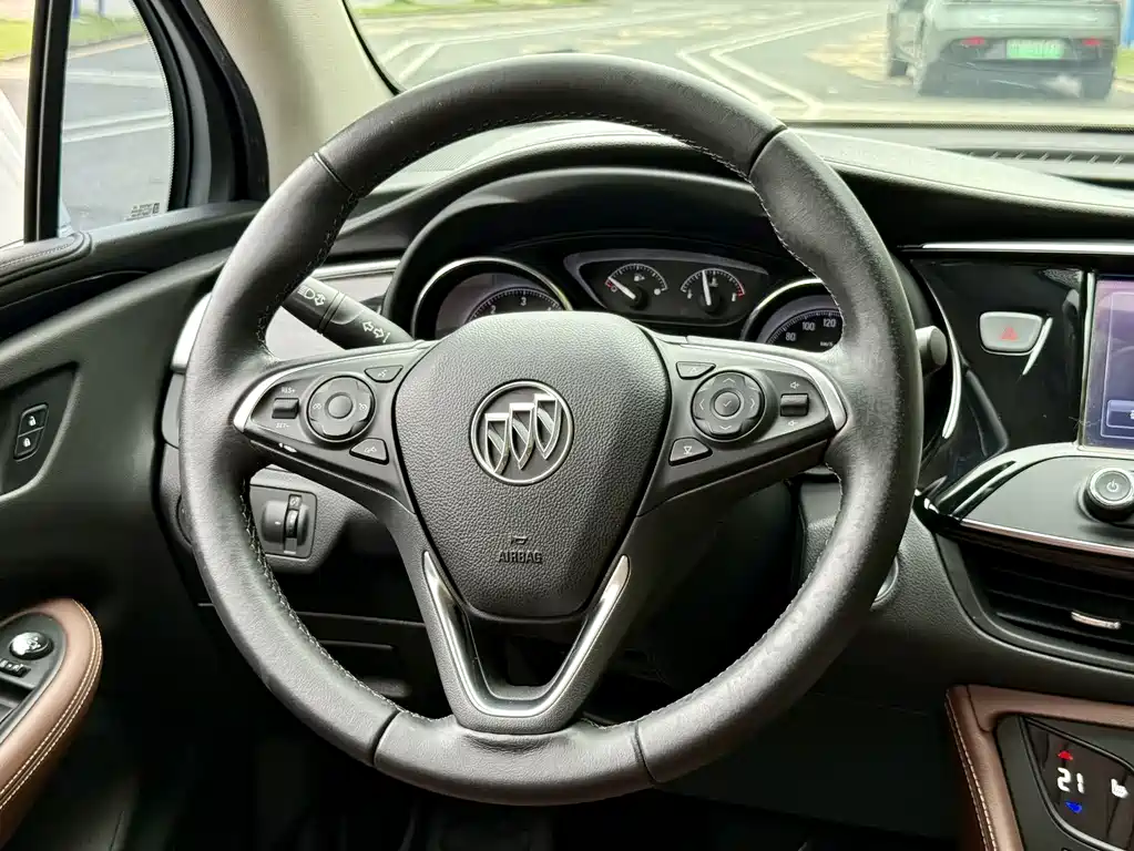 Buick Envision Plus 2018 — фото 12