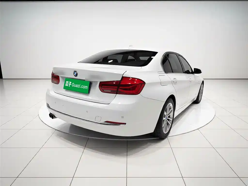 BMW 3 Series 2017 — фото 6
