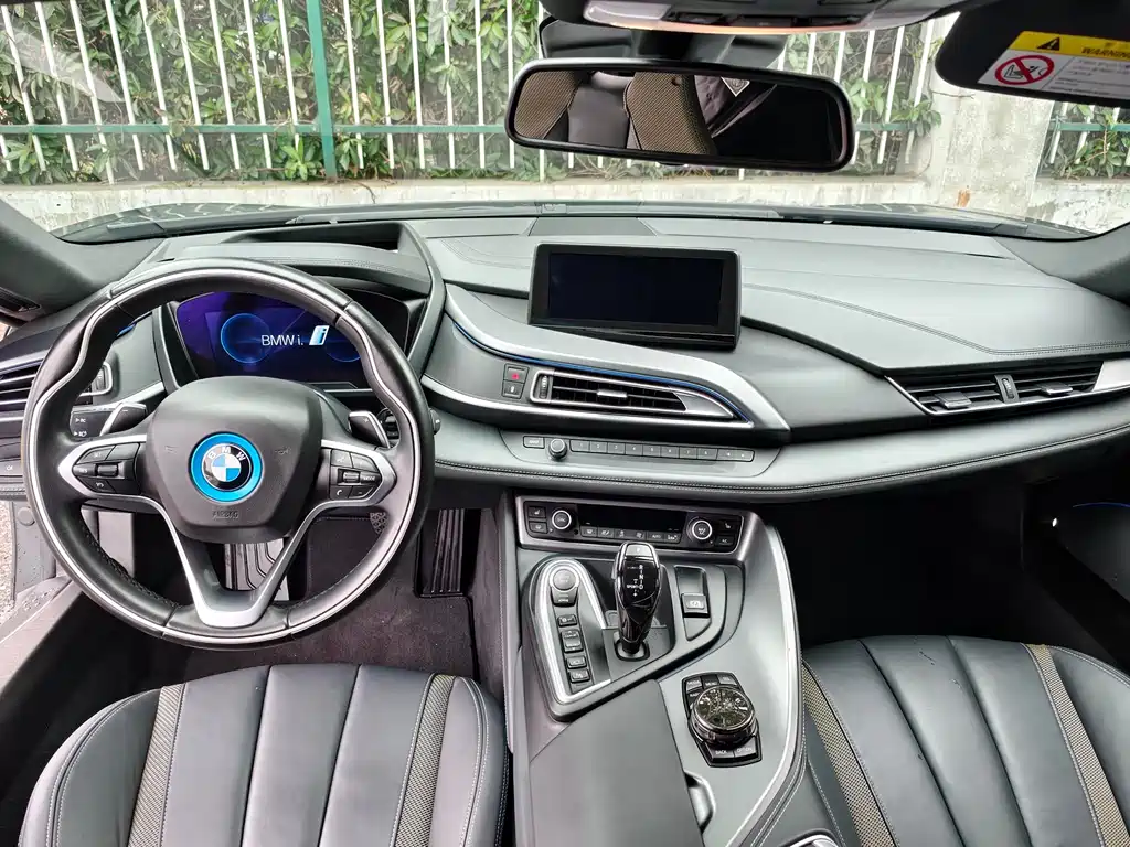 BMW i8 2018 — фото 14