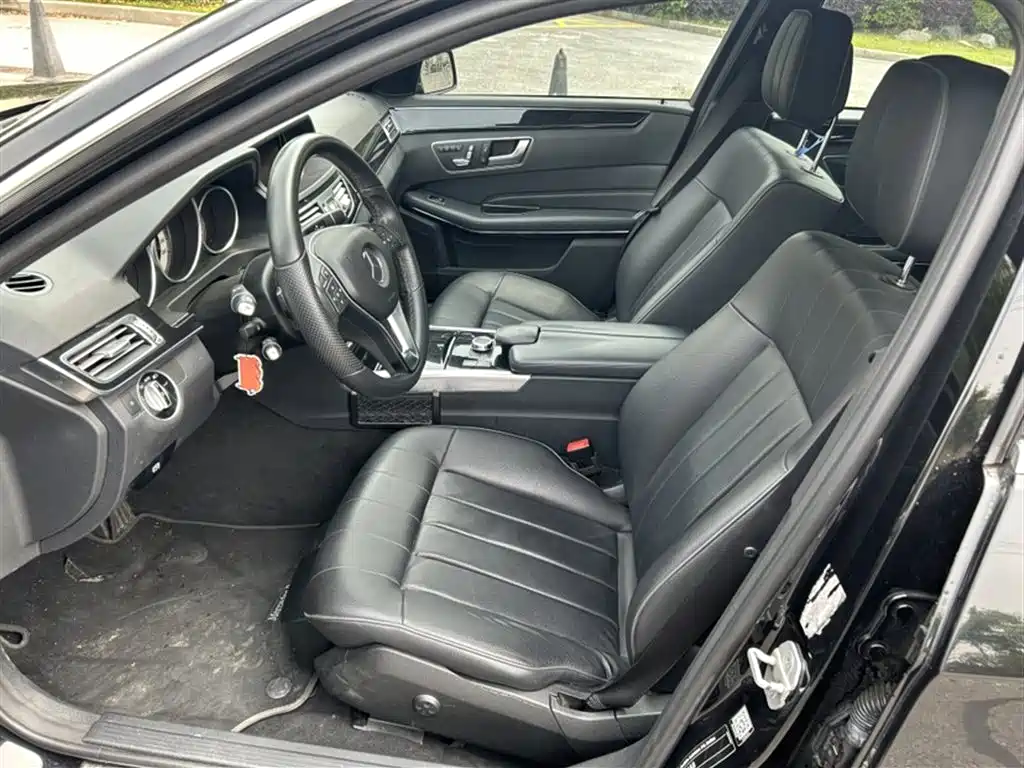 Mercedes-Benz E-Class 2015 — фото 13