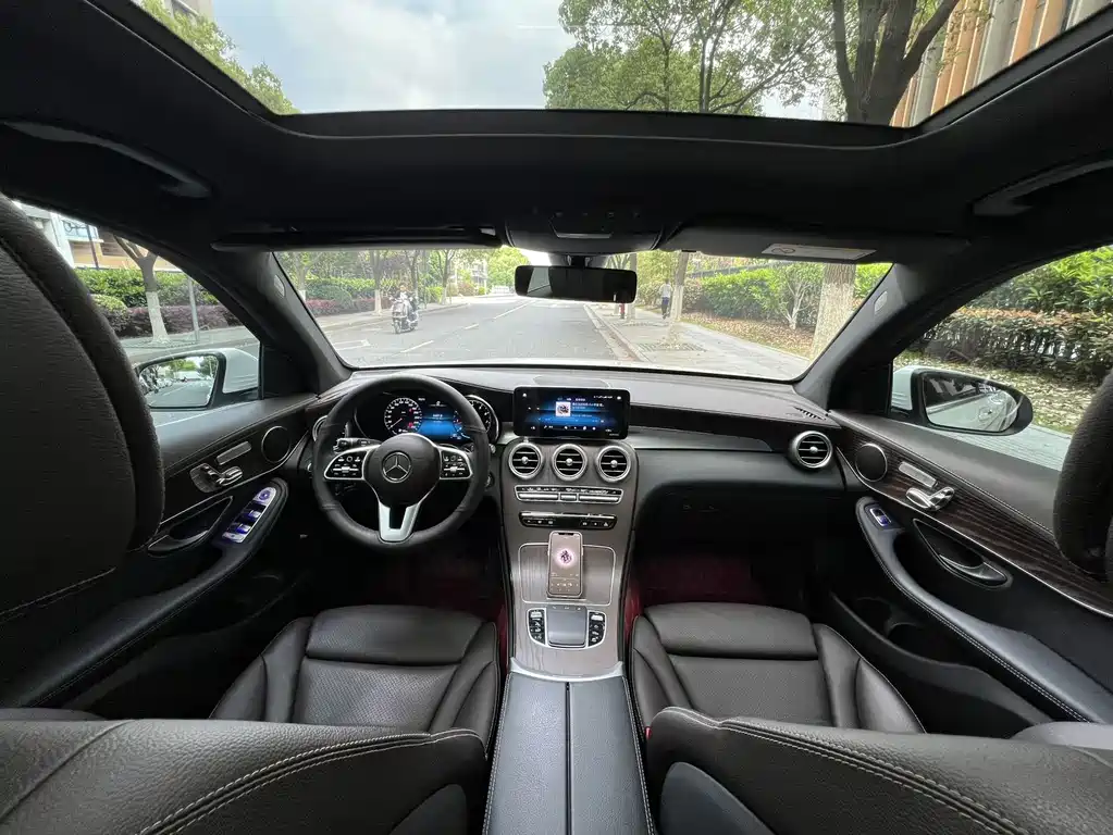 Mercedes-Benz GLC 2021 — фото 12