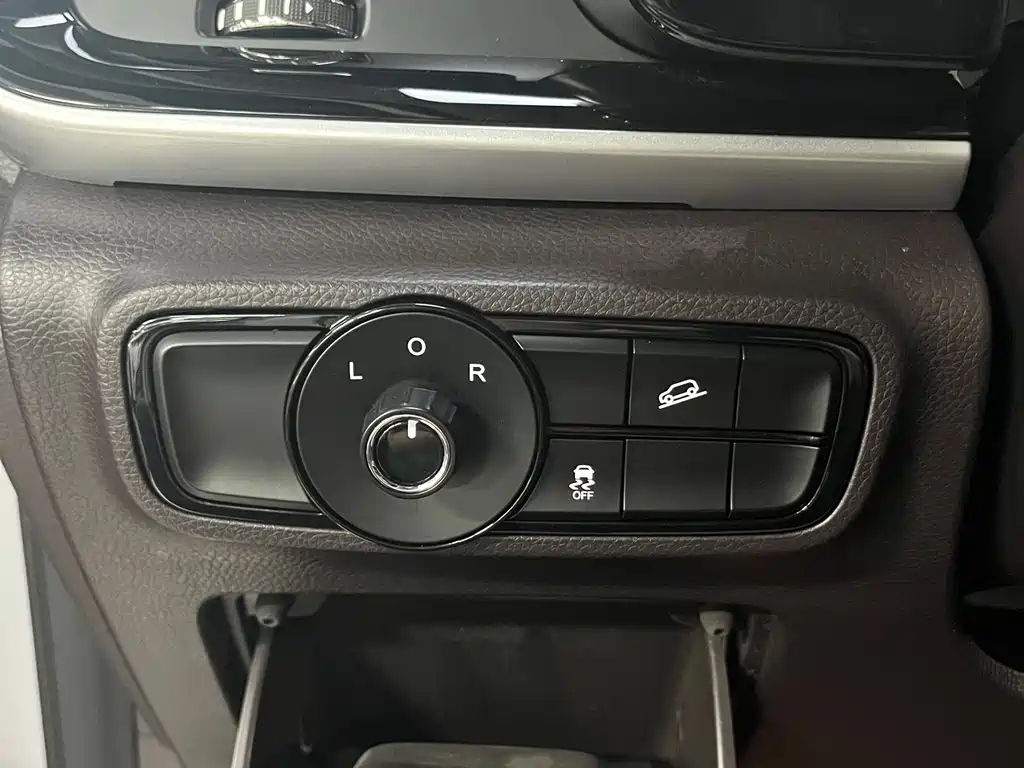 GAC Motor Trumpchi M8 2023 — фото 26