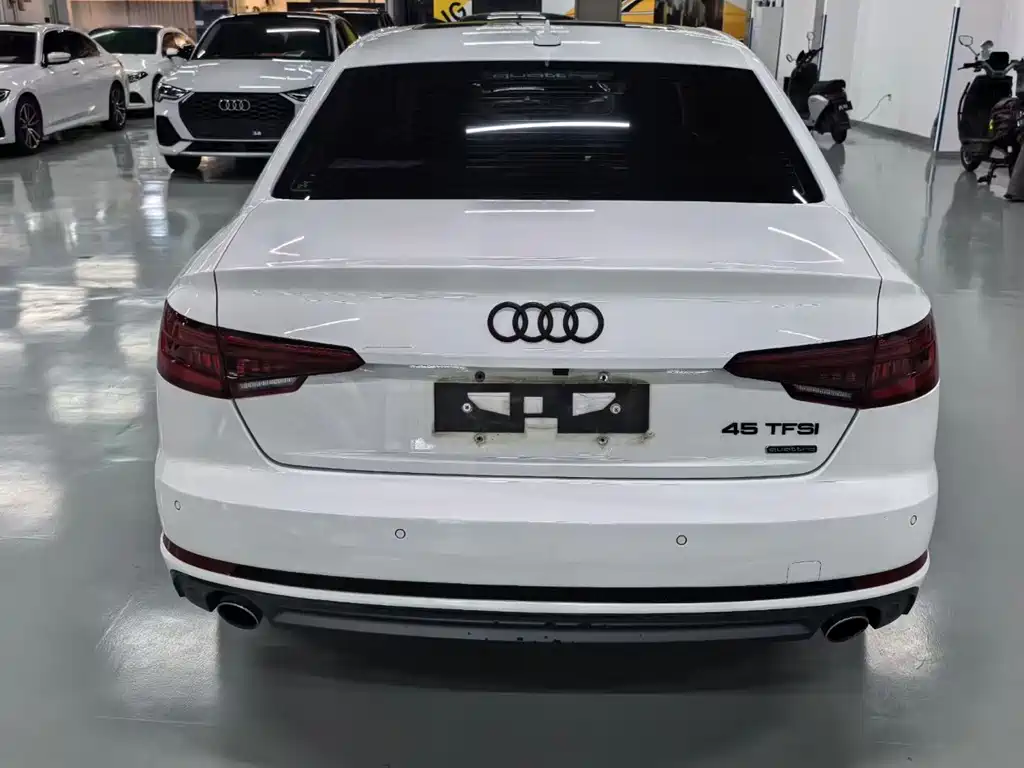 Audi A4L 2018 — фото 8