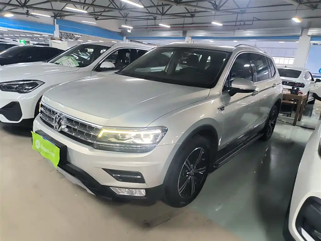 Volkswagen Tiguan L 2018 — фото 2