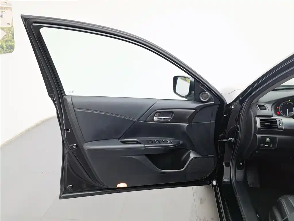 Honda Accord 2014 — фото 8