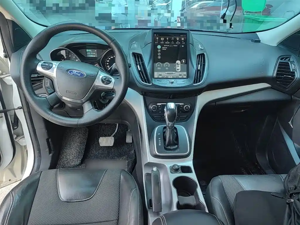 Ford Kuga 2016 — фото 10