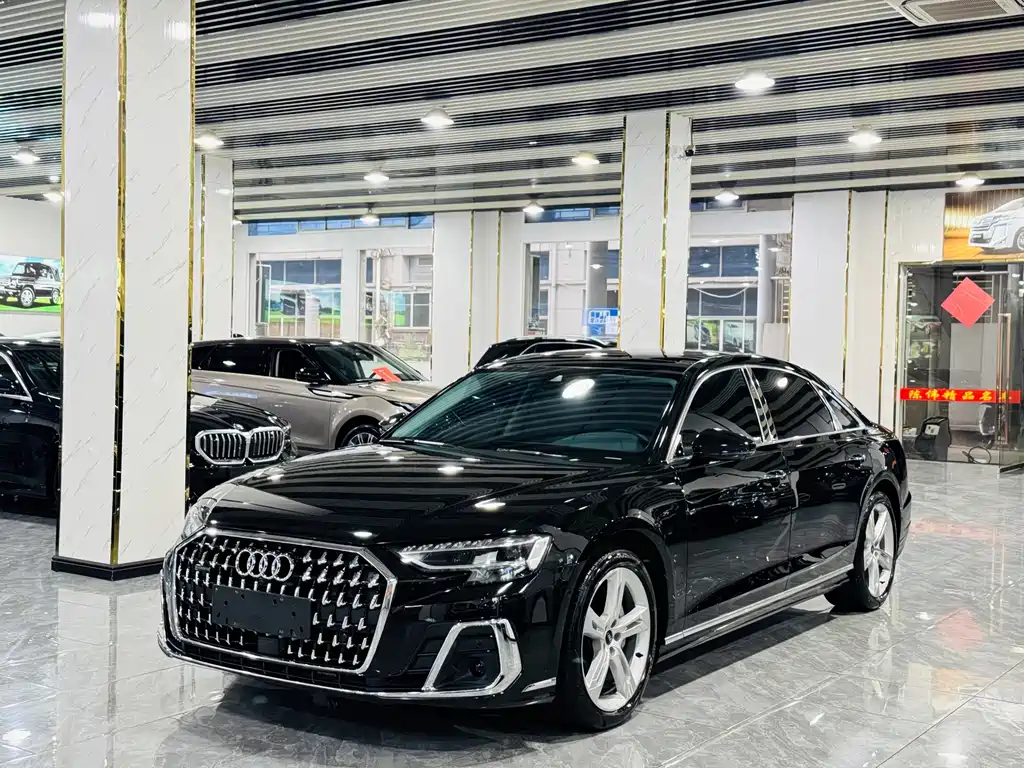 Audi A8 2023 — фото 1