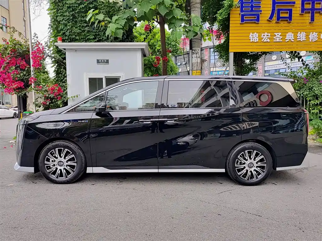 GAC Motor Trumpchi E9 2026 — фото 3