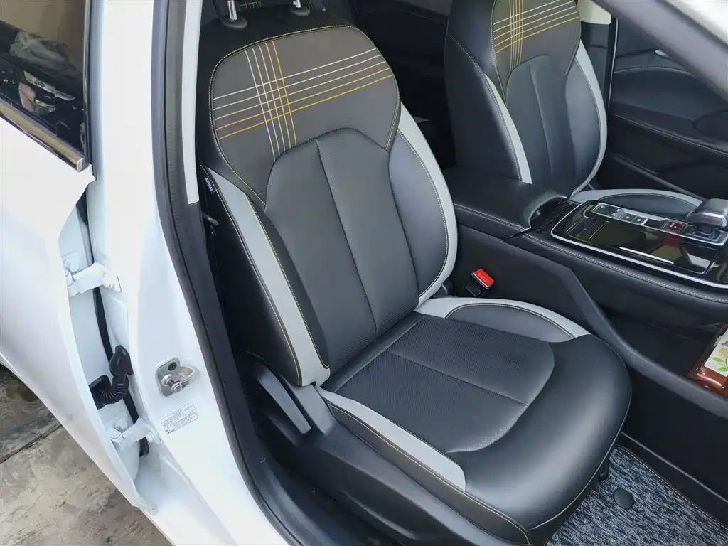 Roewe i6 MAX 2020 — фото 25