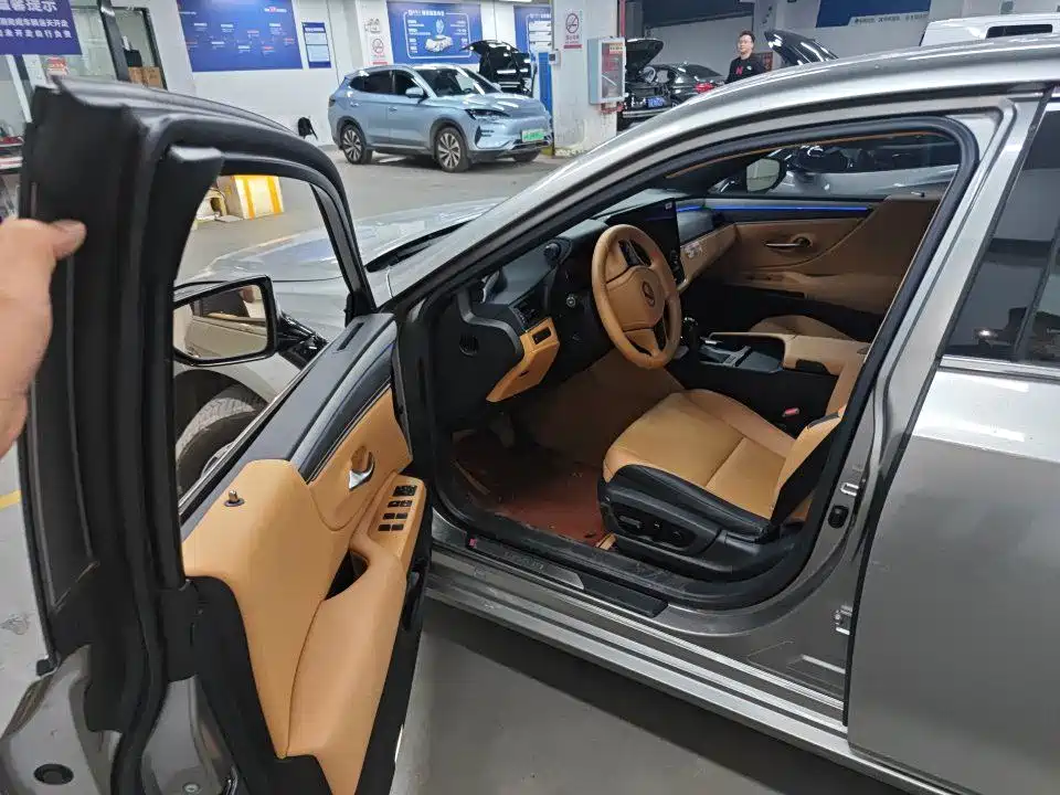 Lexus ES 2025 — фото 7