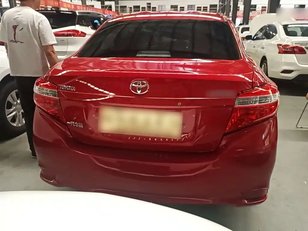 Toyota Vios 2015 — фото 6