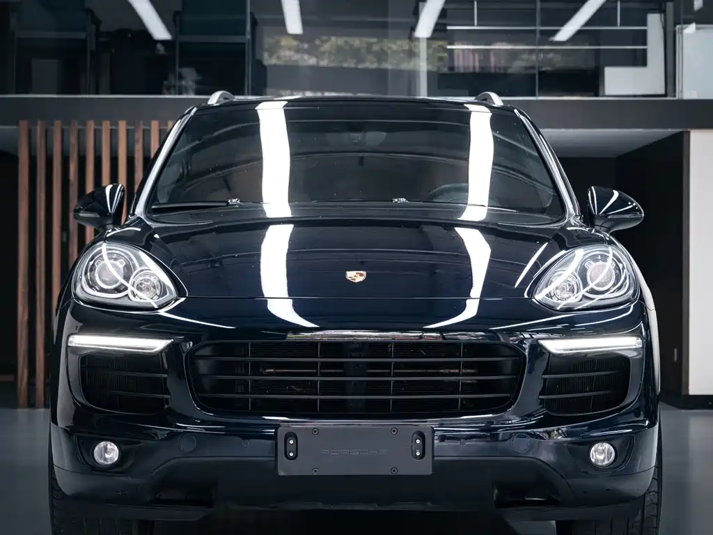 Porsche Cayenne 2017 — фото 2