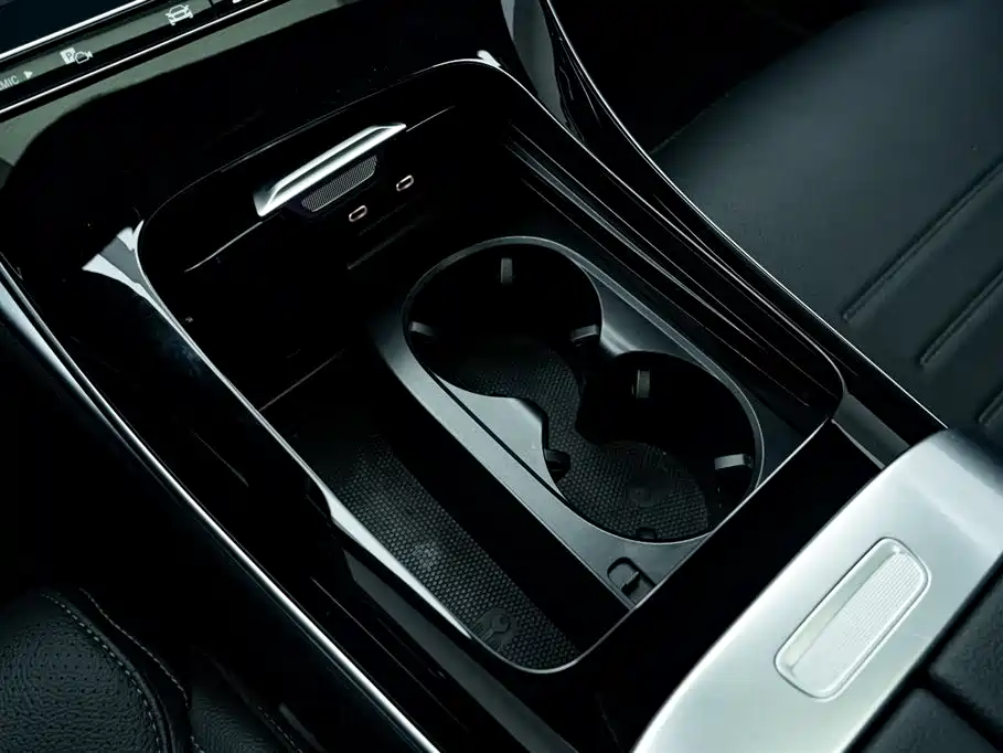 Mercedes-Benz C-Class 2025 — фото 25
