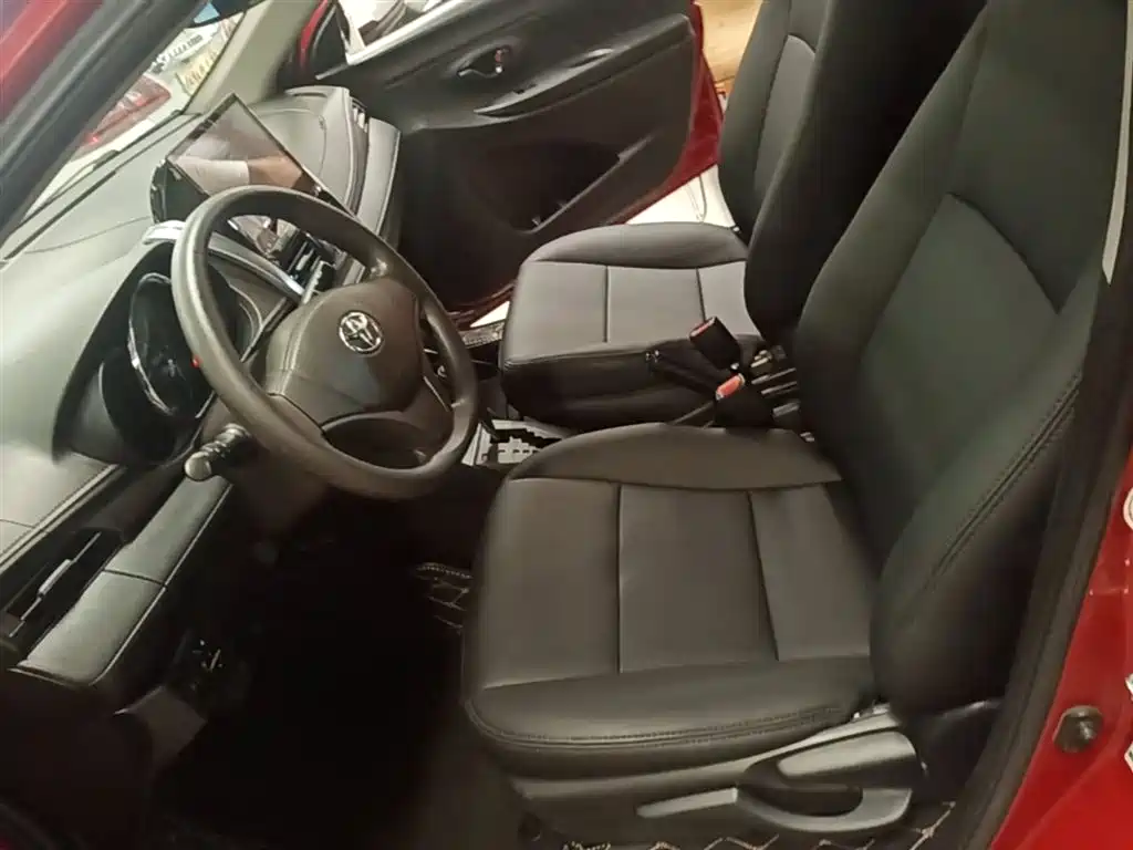 Toyota Vios 2015 — фото 15