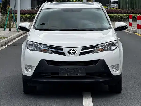 Toyota RAV4 2014