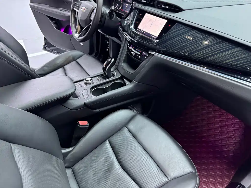 Cadillac XT6 2022 — фото 12