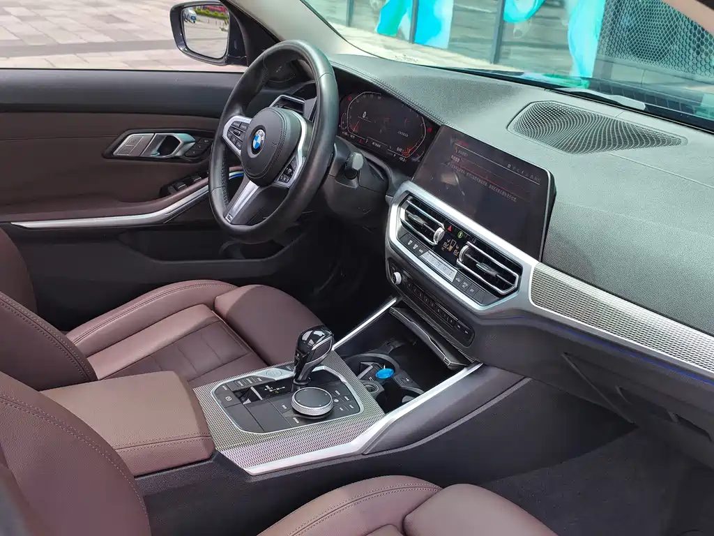 BMW 3 Series 2021 — фото 15