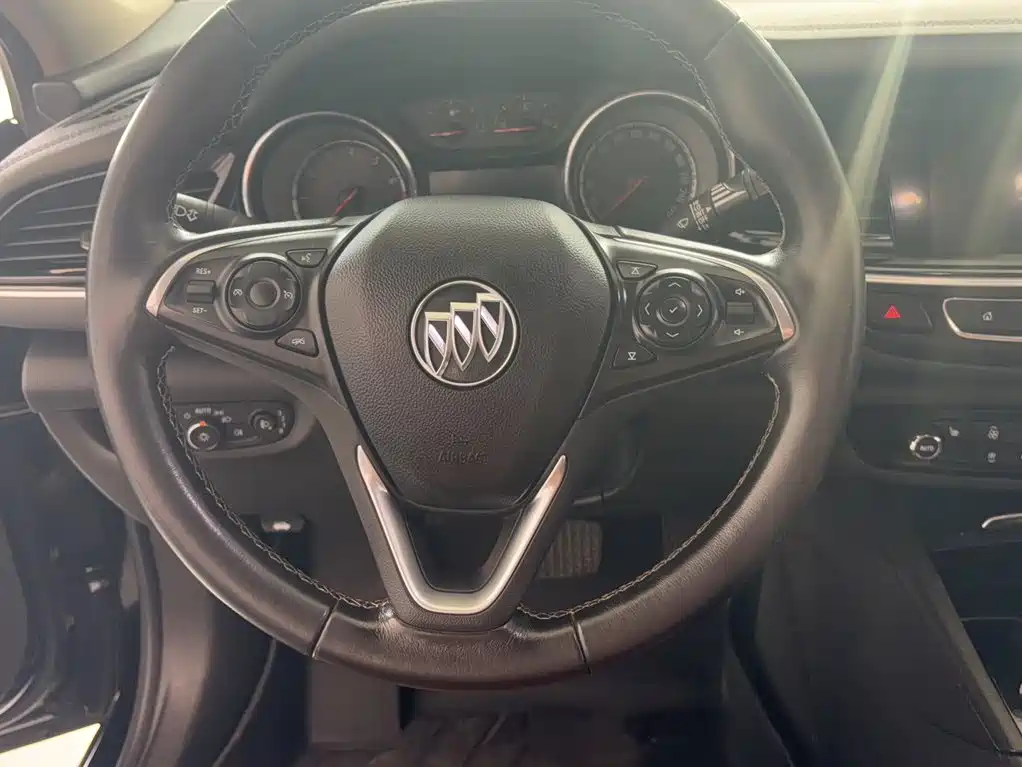 Buick Regal 2019 — фото 11