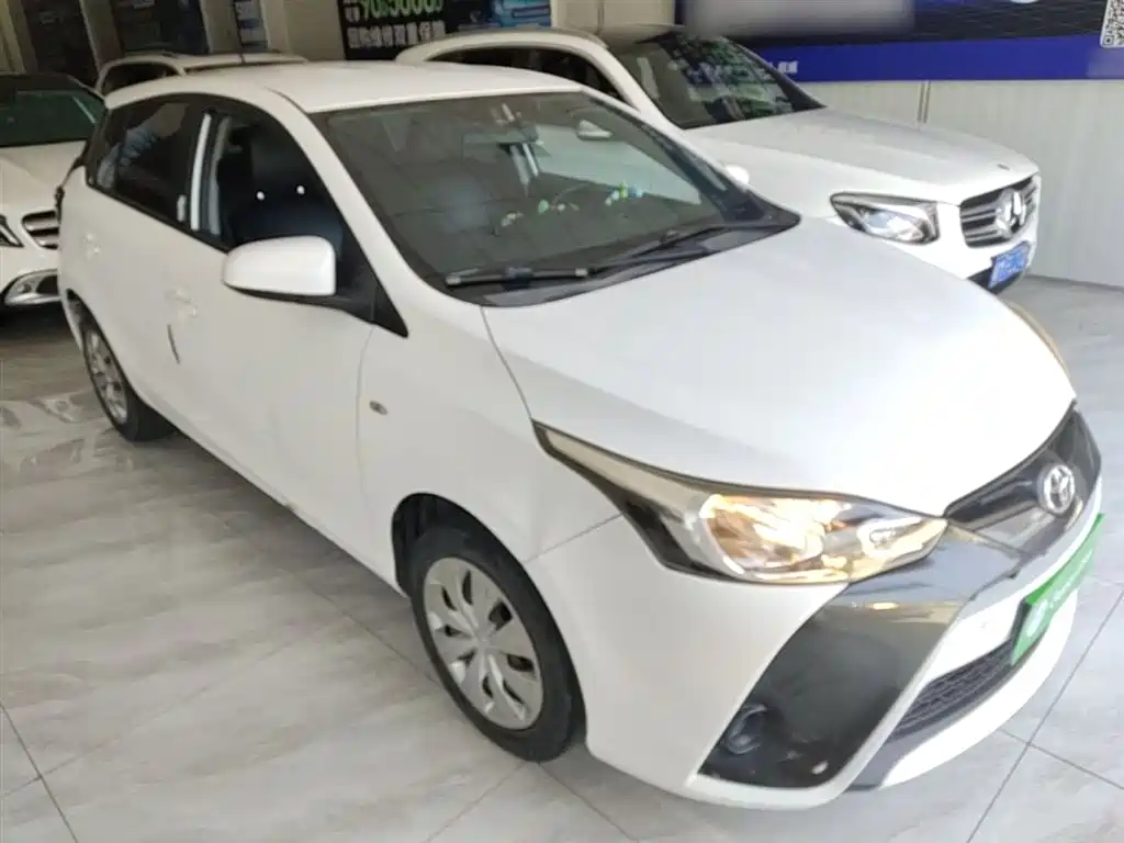 Toyota Yaris L 2017 — фото 4