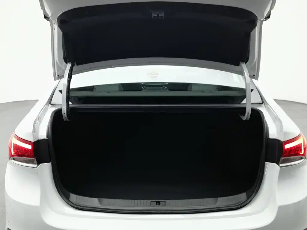 Buick Excelle 2022 — фото 16