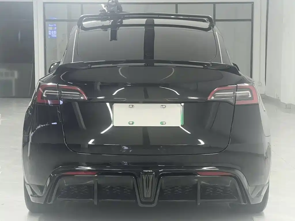 Tesla Model Y 2023 — фото 9