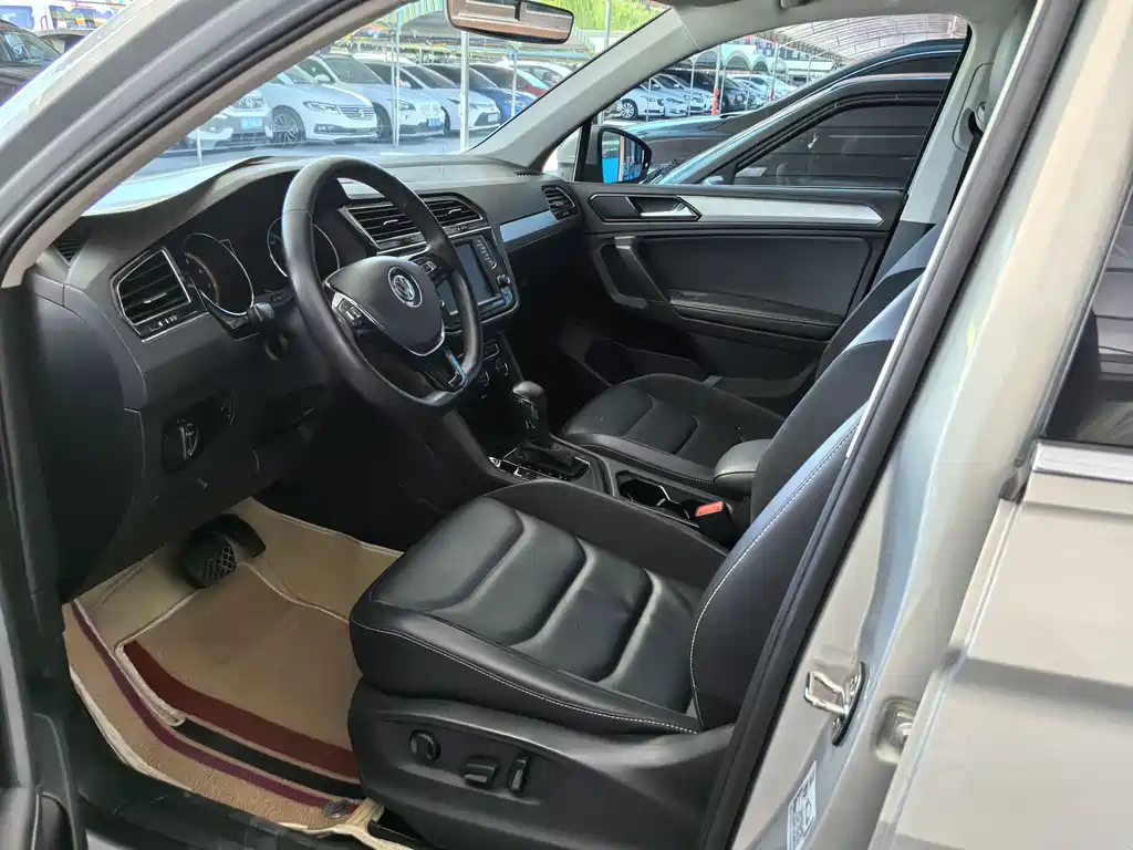 Volkswagen Tiguan L 2018 — фото 7