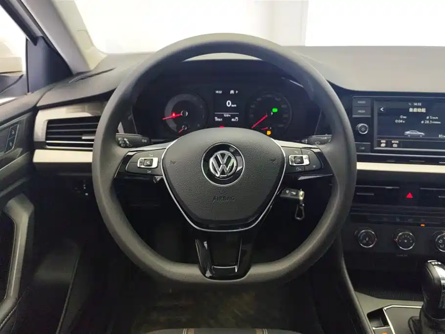 Volkswagen Lavida 2019 — фото 15