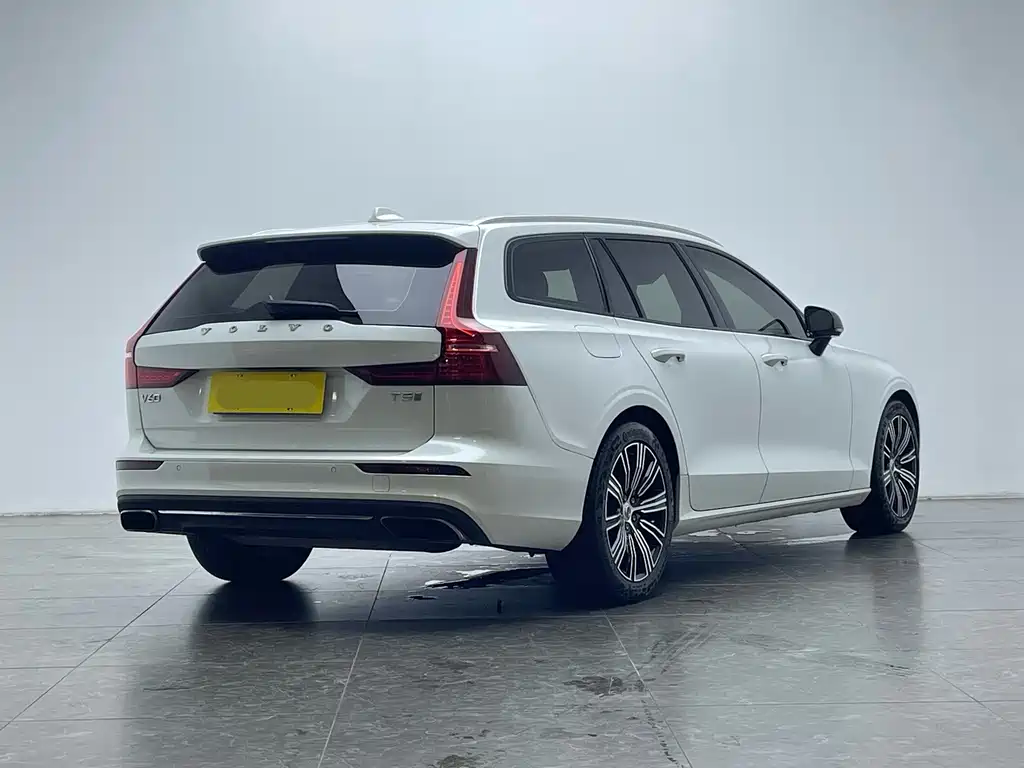 Volvo V60 2020 — фото 3