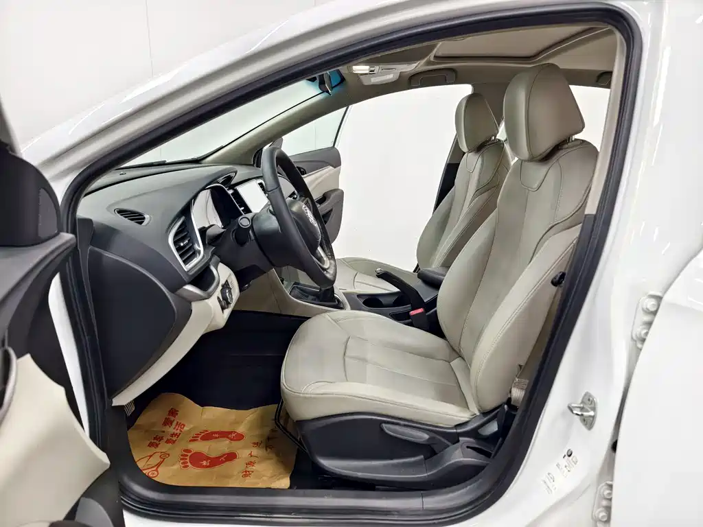 Buick Excelle 2019 — фото 11