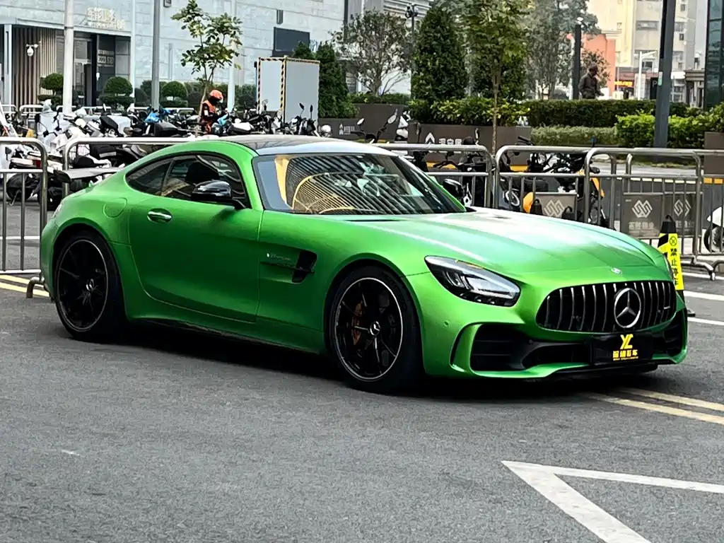 Mercedes-Benz AMG GT 2020 — фото 1