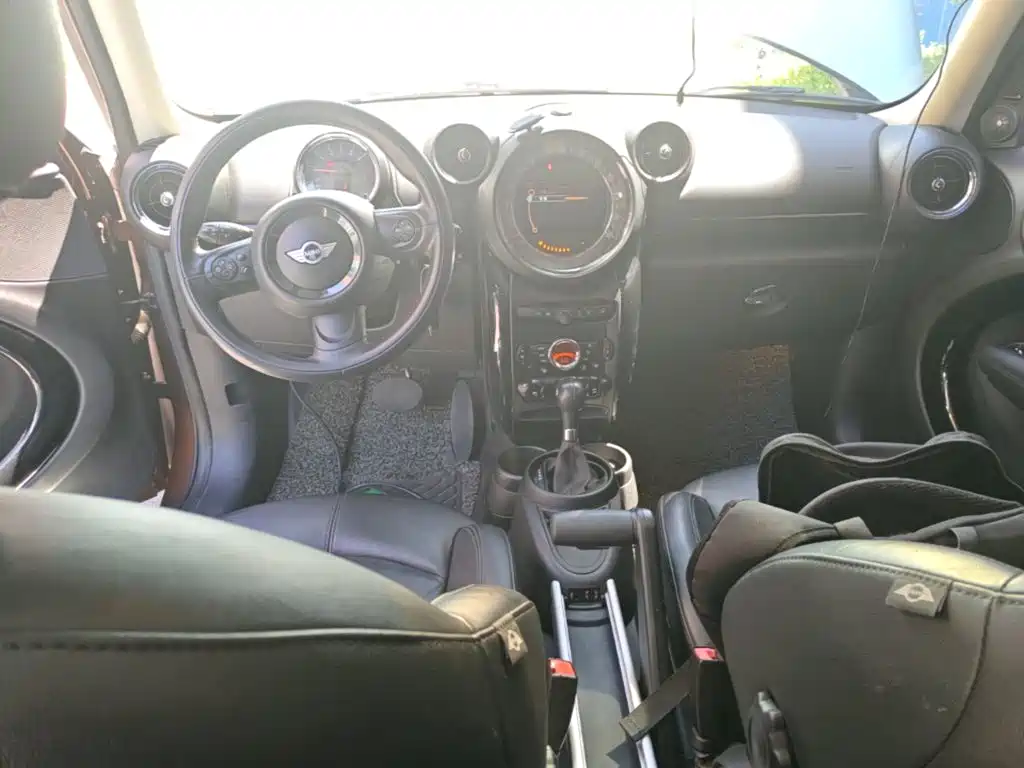 MINI Countryman 2015 — фото 10