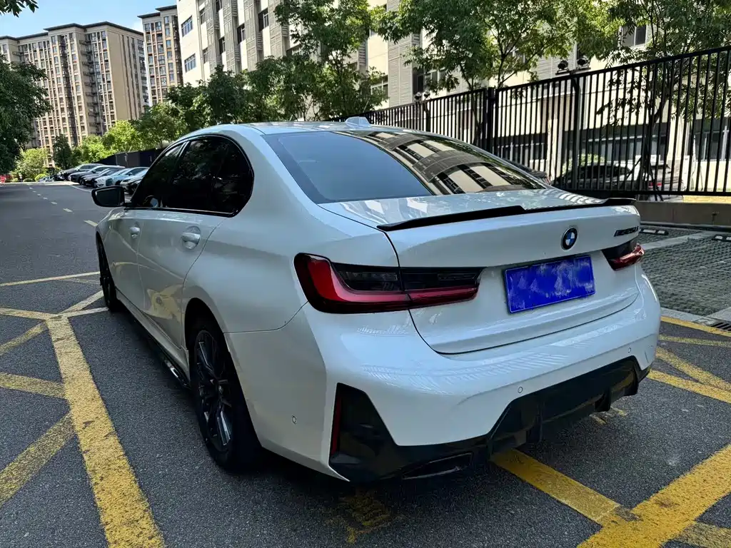 BMW 3 Series 2023 — фото 13